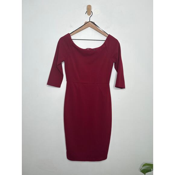 ⭐️ 3/$20 Lulus Burgundy Red Off Shoulder Mini Dress Size Medium - Picture 2 of 8